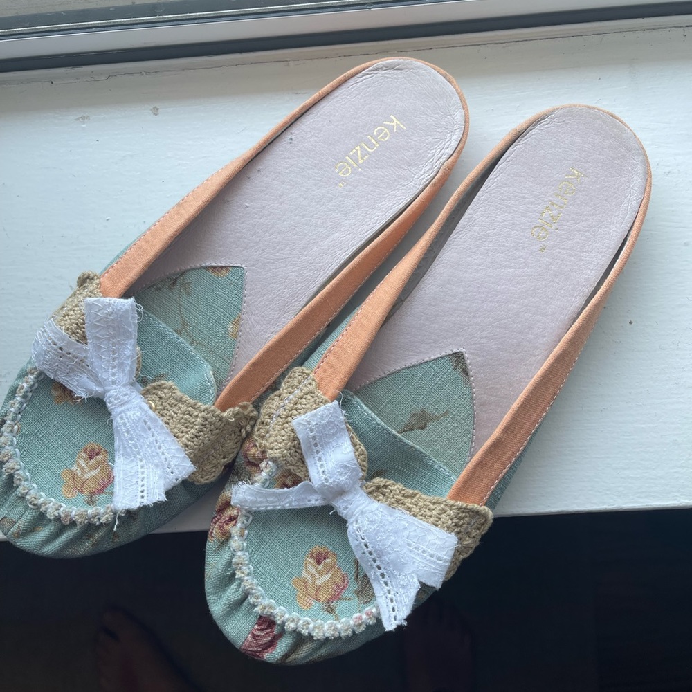 kenzie - cute vintage canvas mules, perfect for summer! fits size 9-9.5